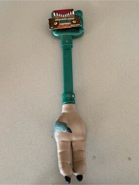 Novelty Dino Claw Grabber
